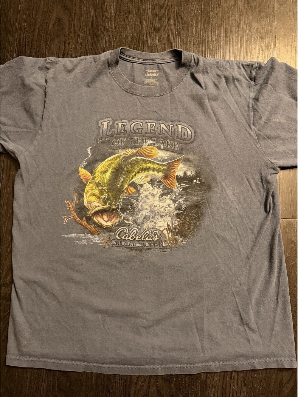 Cabela's Legend of the Lake Bass Fishing Grey Graphic T-Shirt Large